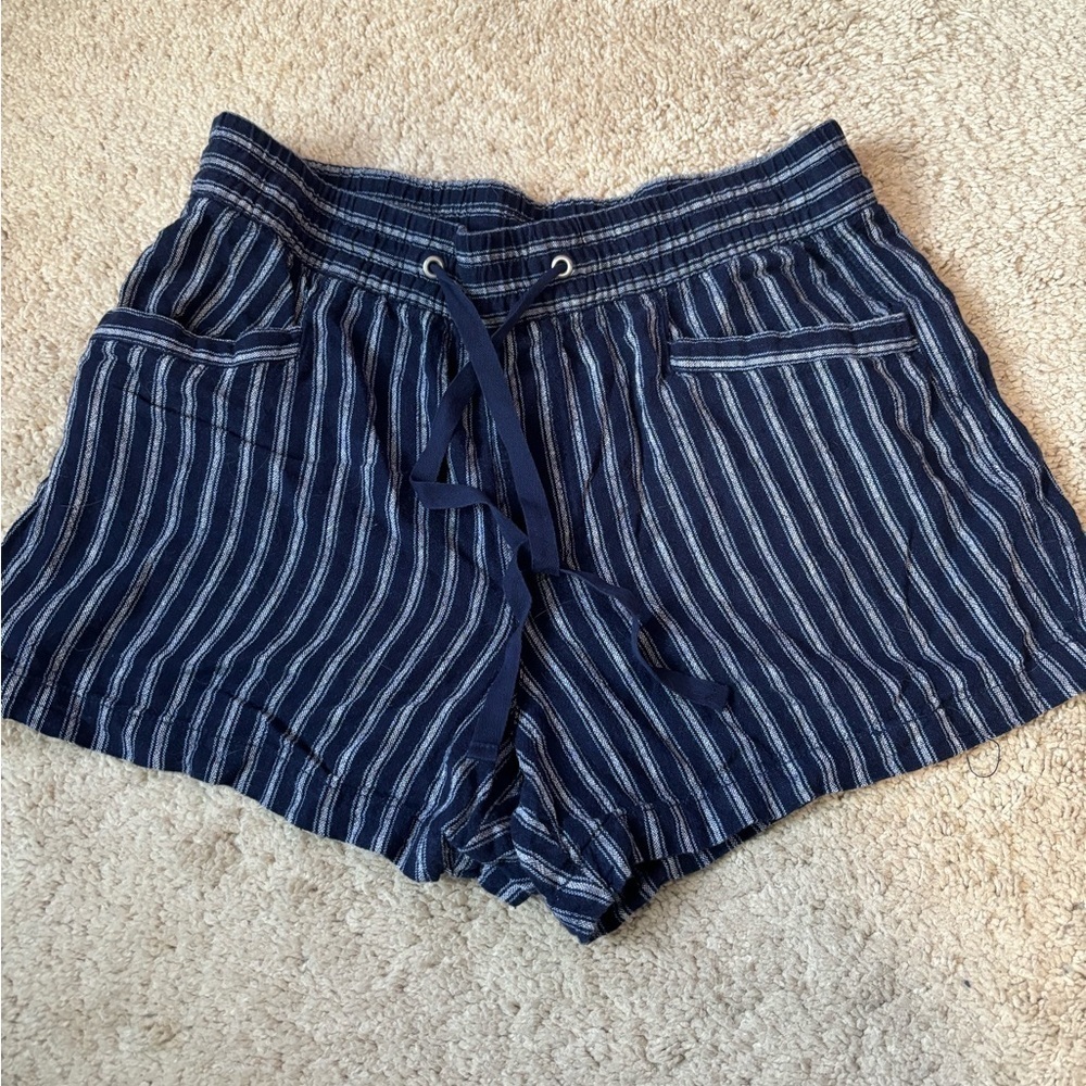 Gap Factory Pull On Navy Stripe Shorts with Washwell in small